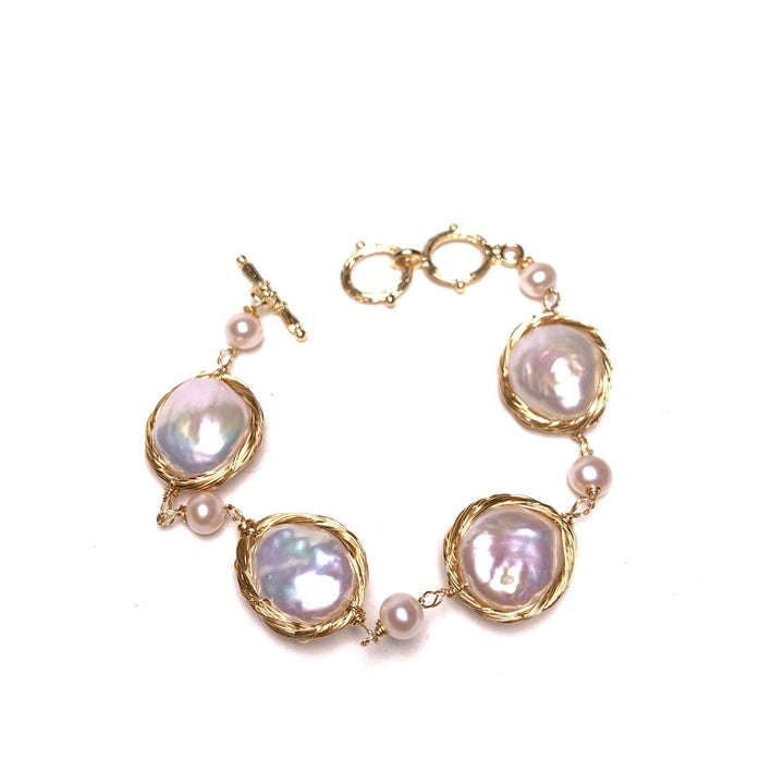 Buy Exquisite Pearl Bracelet - Timeless Elegance at Ravish Wears