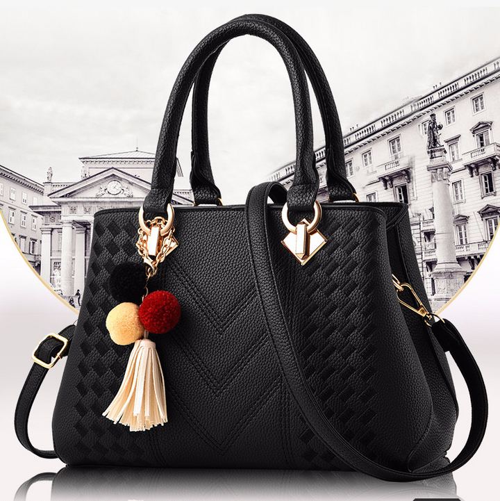 Buy Luxury Handbags - Ladies Hand Bags for Stylish Crossbody Elegance | Ravish Wears